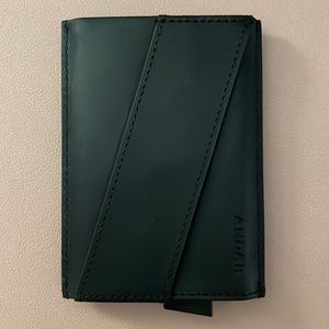 Andar | The Pilot | Black